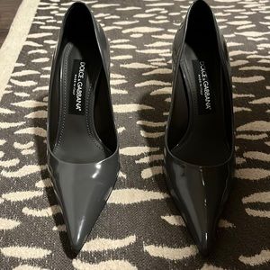 Gray dolce and gabbana heels